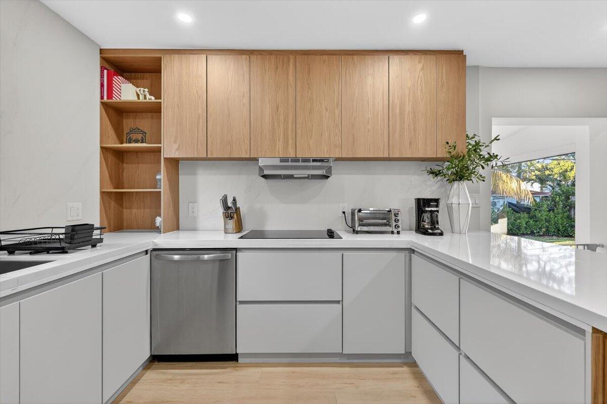 2601 SW 26th Miami, FL 33133