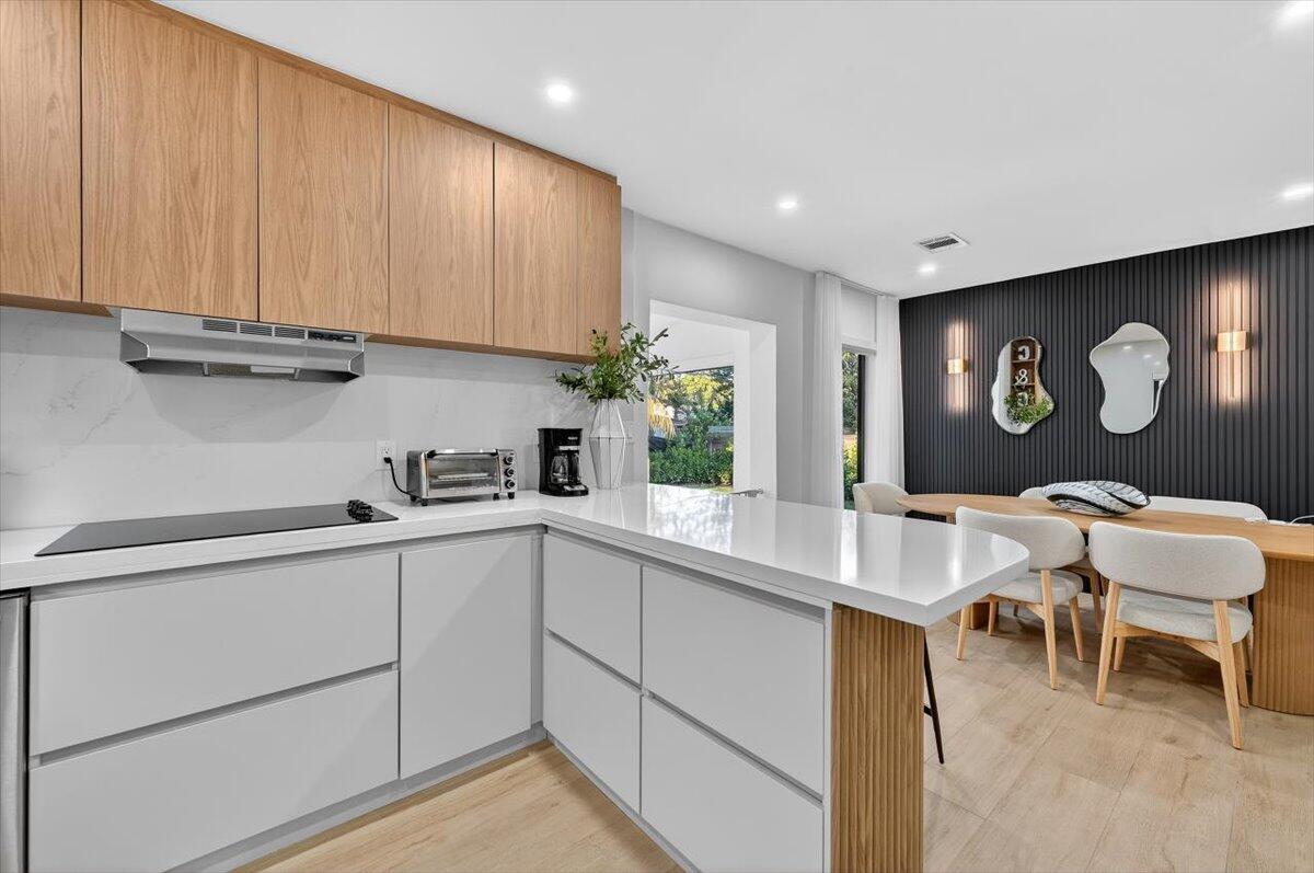 2601 SW 26th Miami, FL 33133