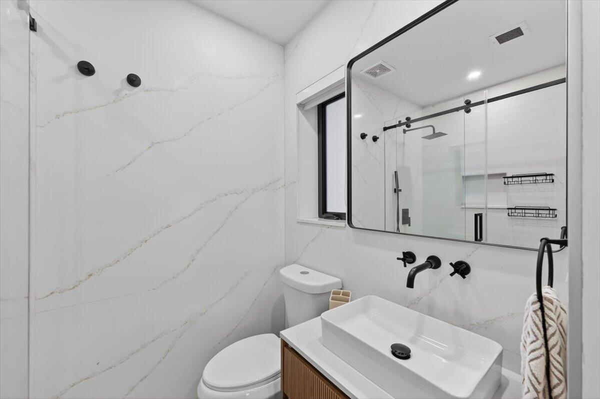 2601 SW 26th Miami, FL 33133