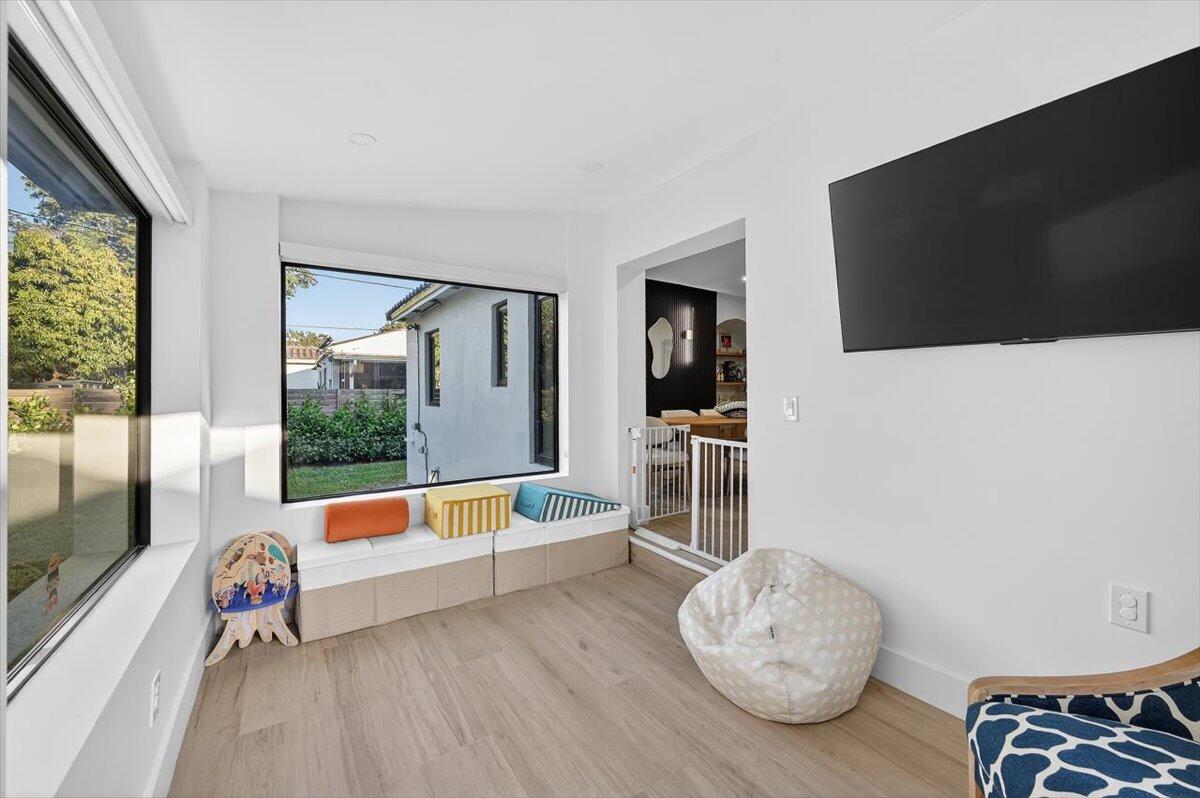 2601 SW 26th Miami, FL 33133