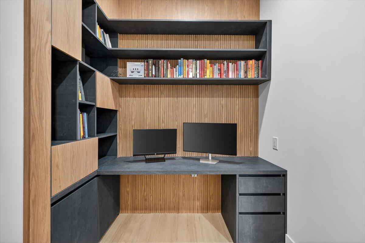 2601 SW 26th Miami, FL 33133