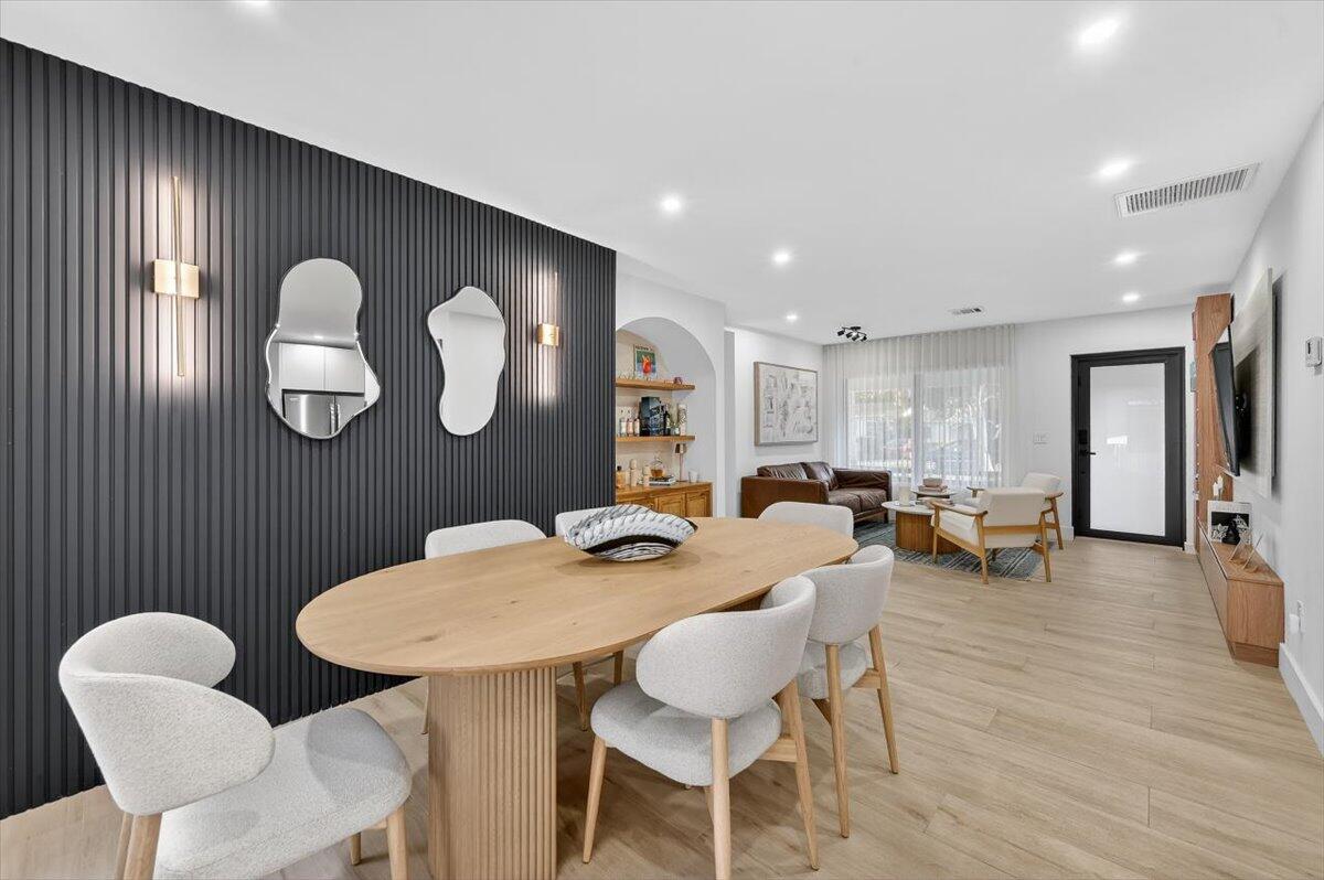 2601 SW 26th Miami, FL 33133