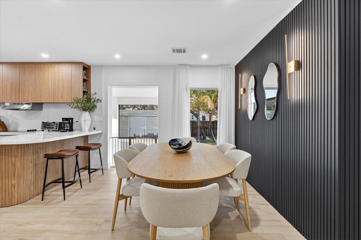 2601 SW 26th Miami, FL 33133