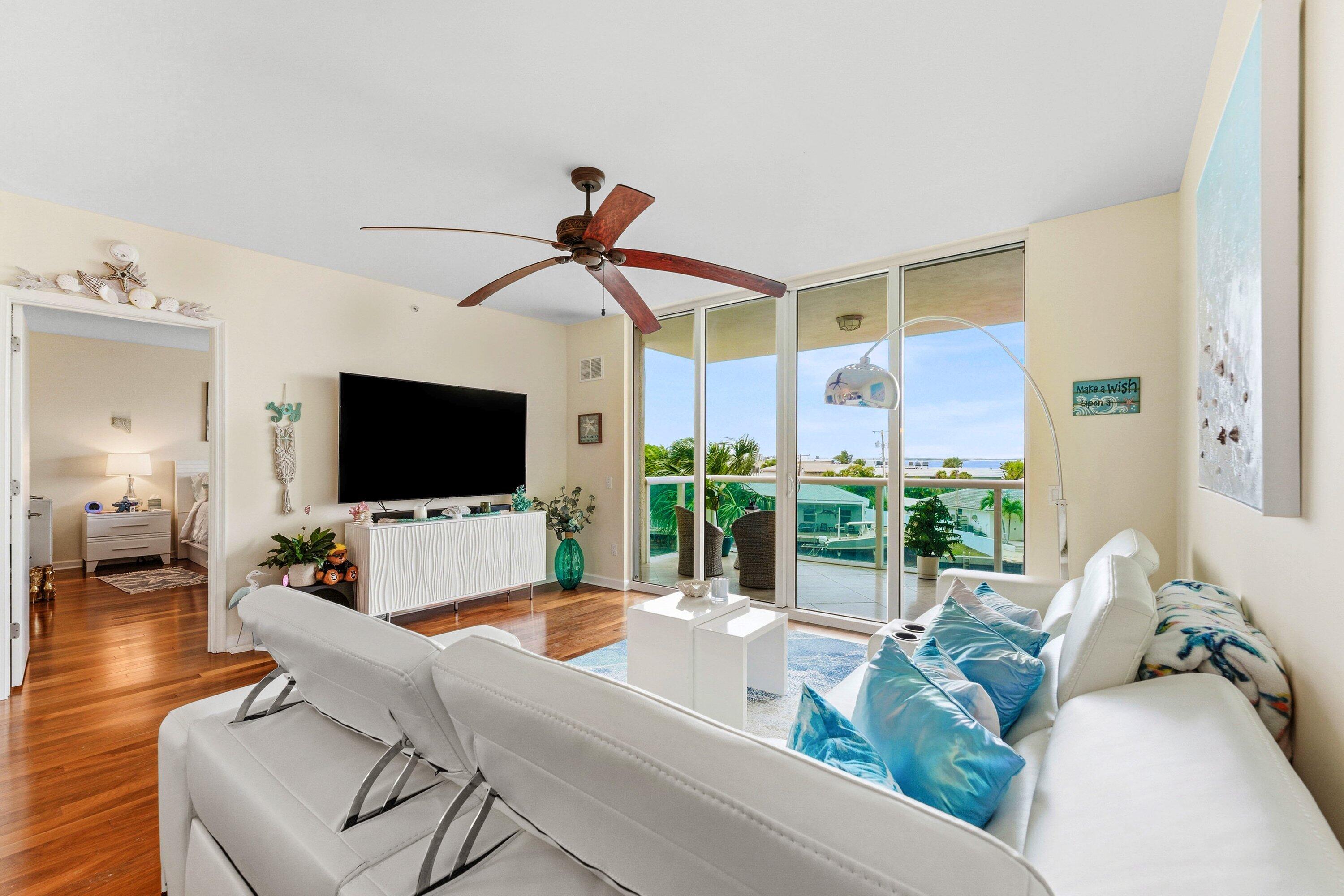 2650 Lake Shr #301 Riviera Beach, FL 33404