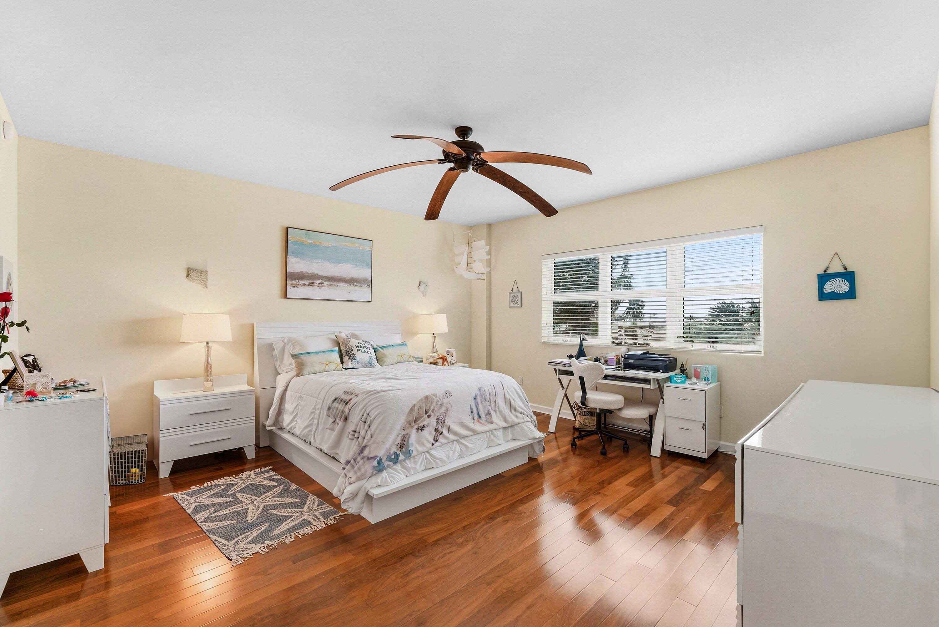 2650 Lake Shr #301 Riviera Beach, FL 33404