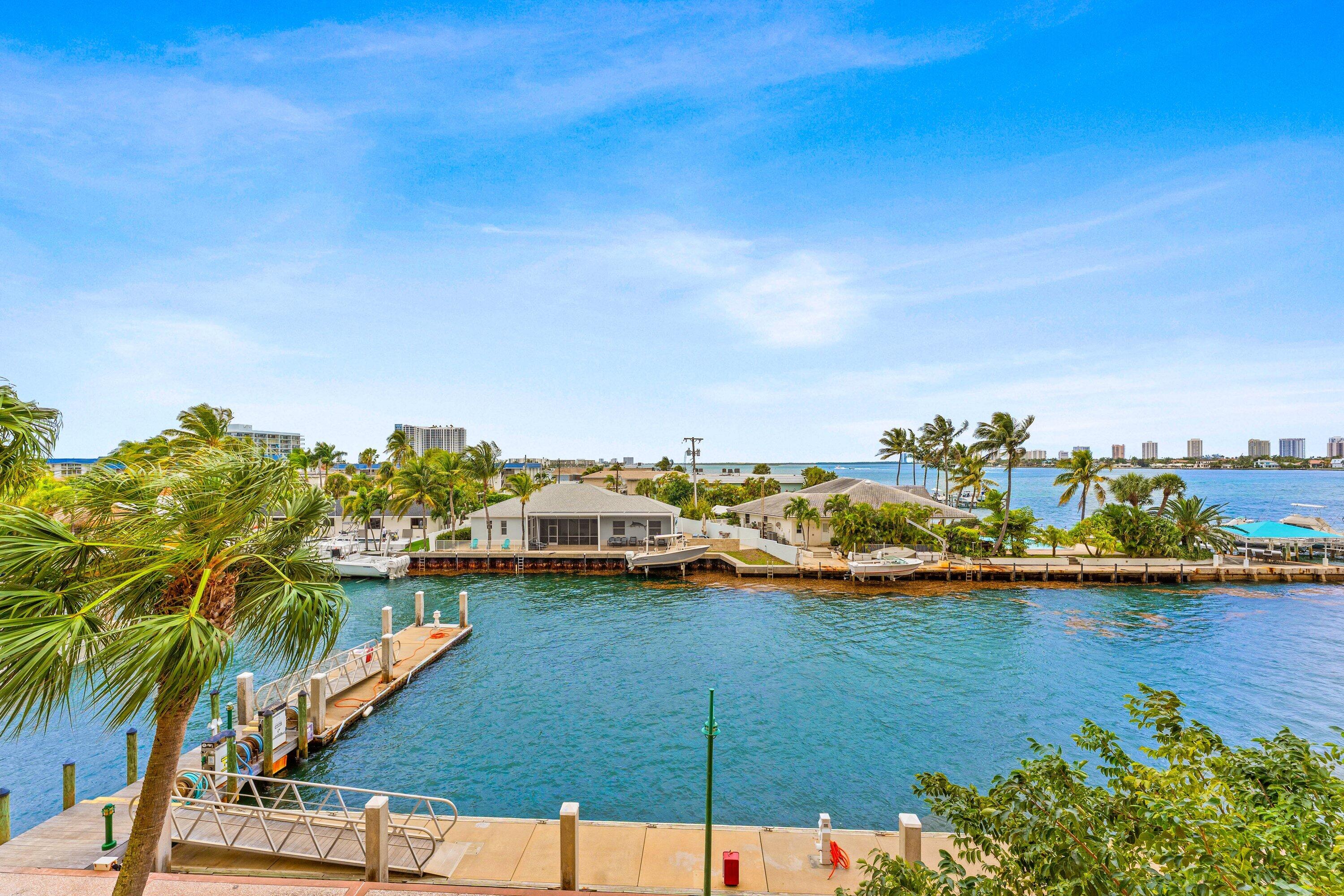 2650 Lake Shr #301 Riviera Beach, FL 33404