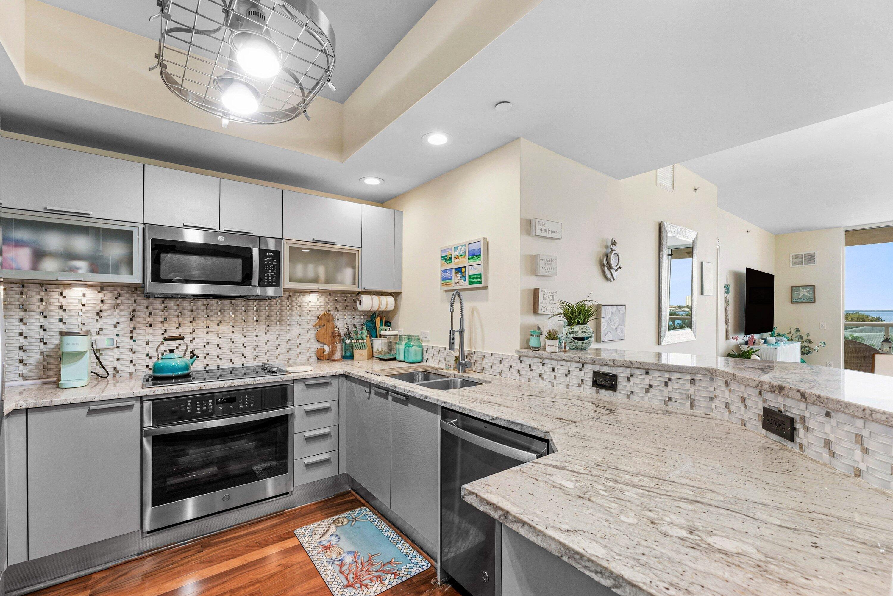 2650 Lake Shr #301 Riviera Beach, FL 33404