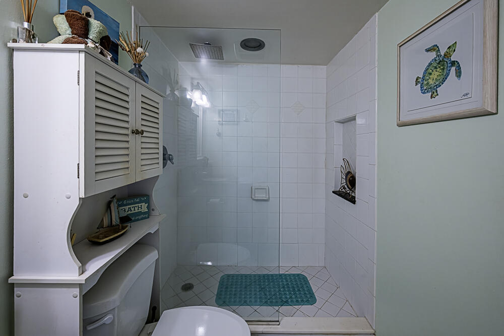 714 Northlake #208 North Palm Beach, FL 33408