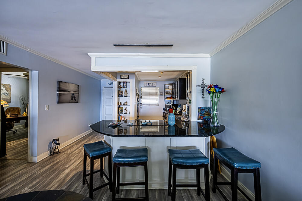 714 Northlake #208 North Palm Beach, FL 33408