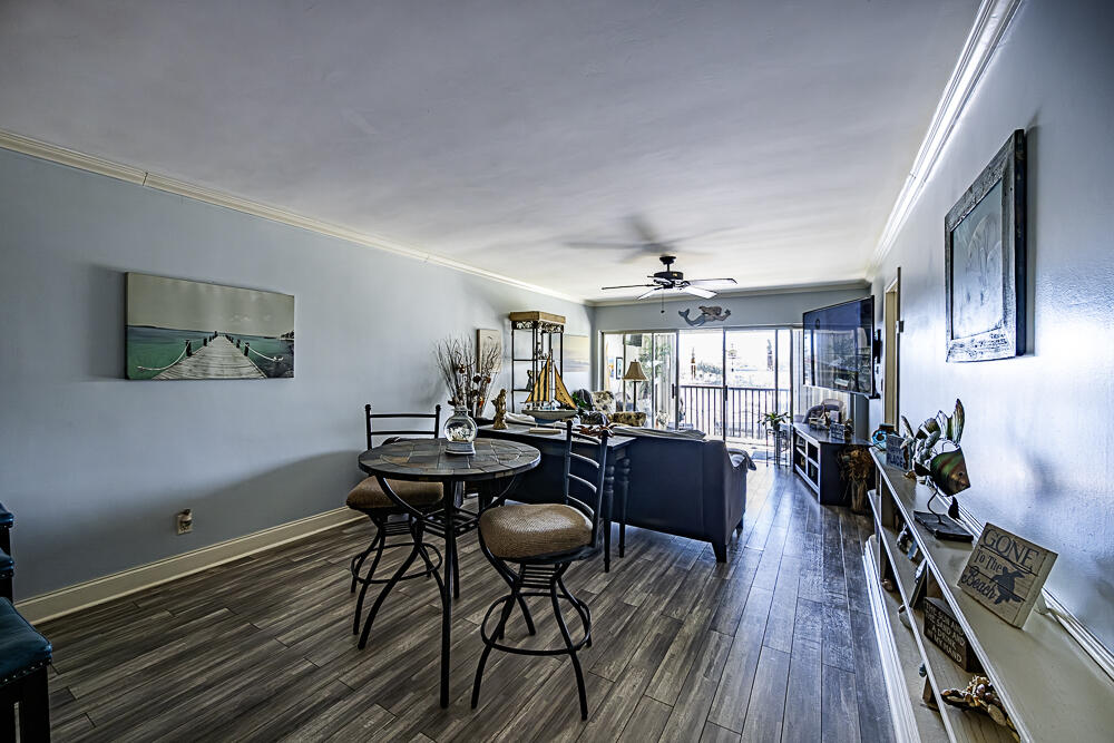 714 Northlake #208 North Palm Beach, FL 33408