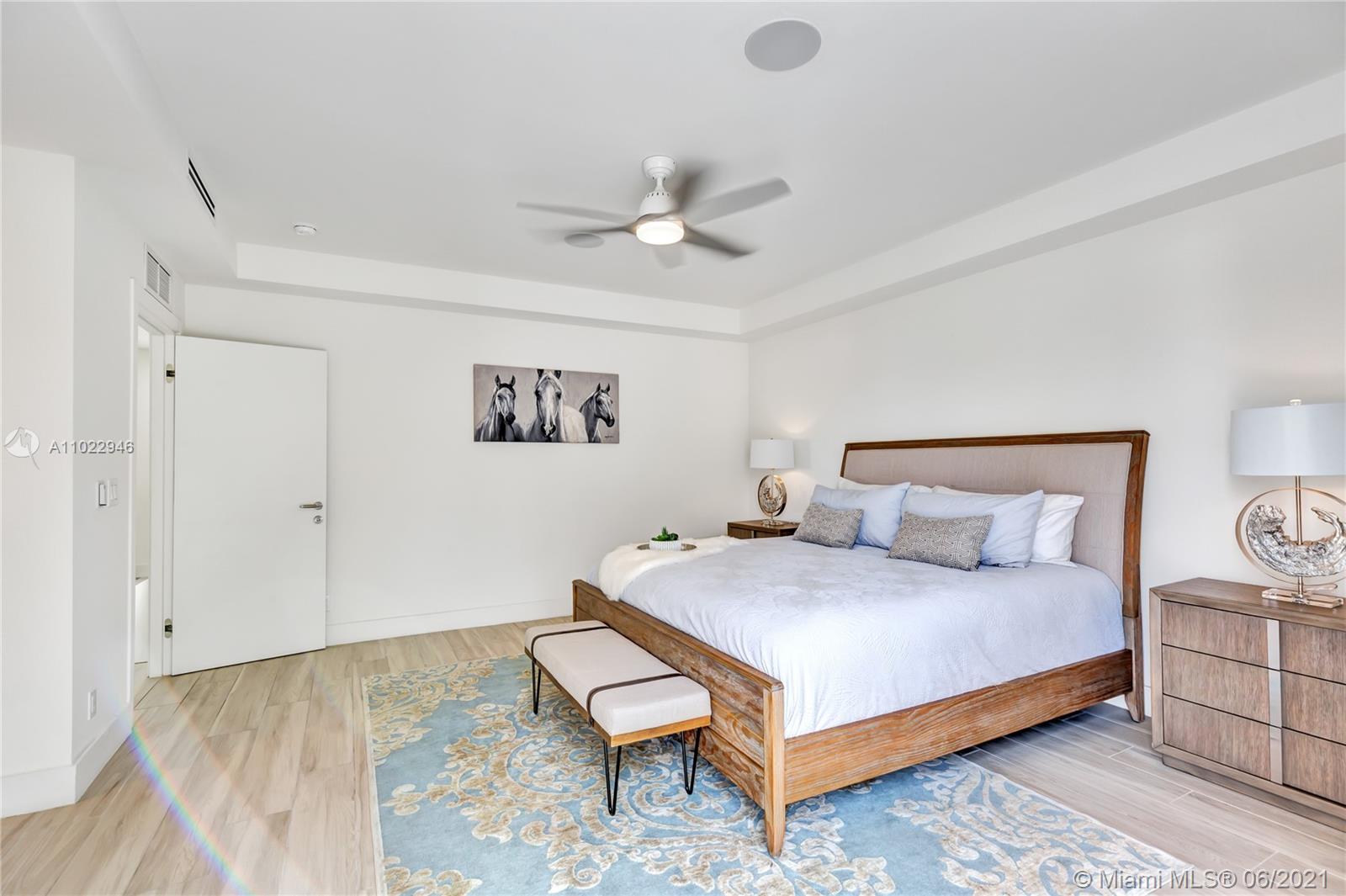 3375 Oak Ave Miami, FL 33133