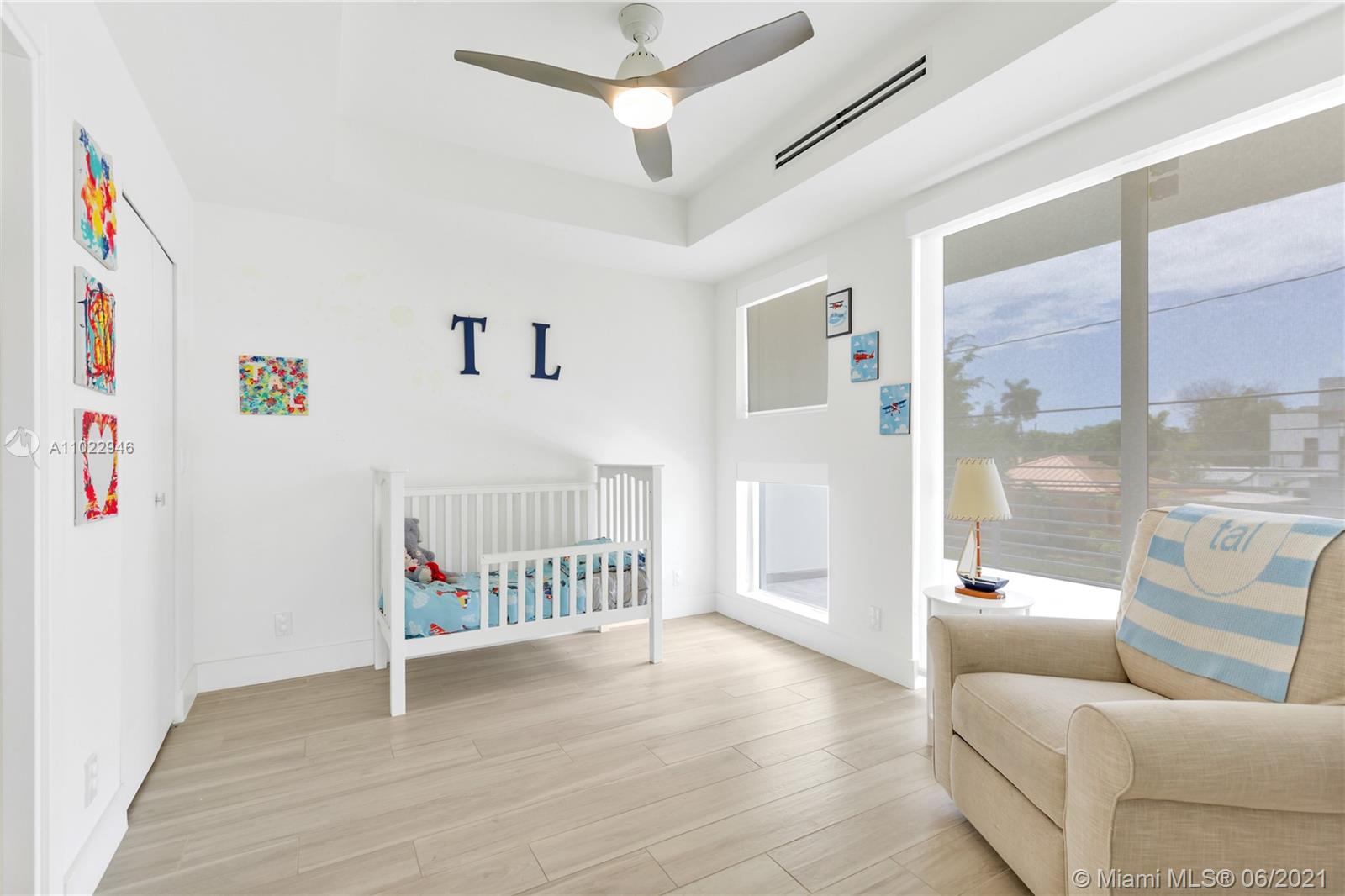 3375 Oak Ave Miami, FL 33133