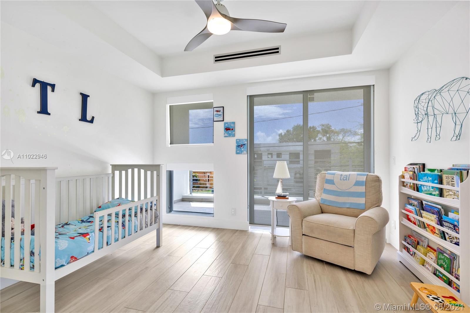 3375 Oak Ave Miami, FL 33133