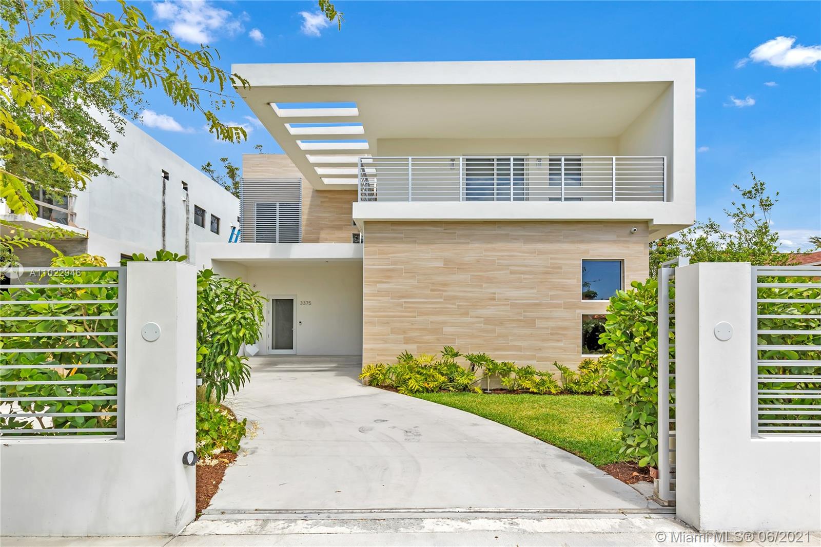 3375 Oak Ave Miami, FL 33133