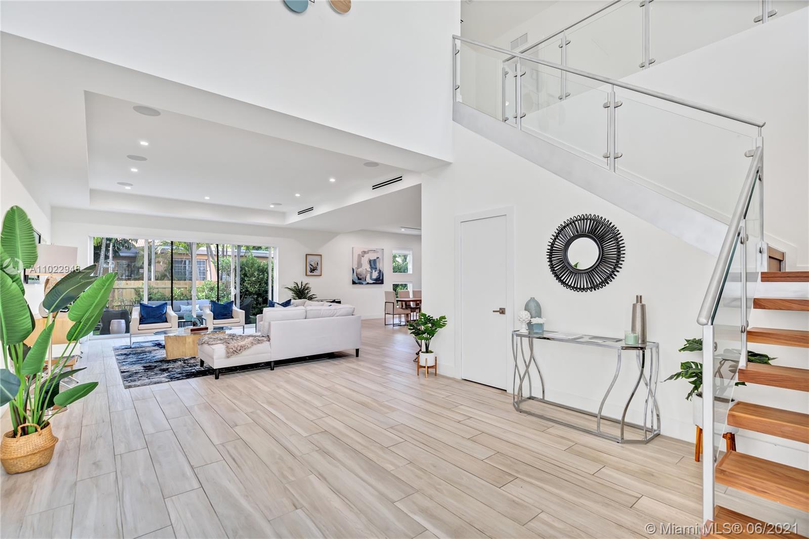 3375 Oak Ave Miami, FL 33133