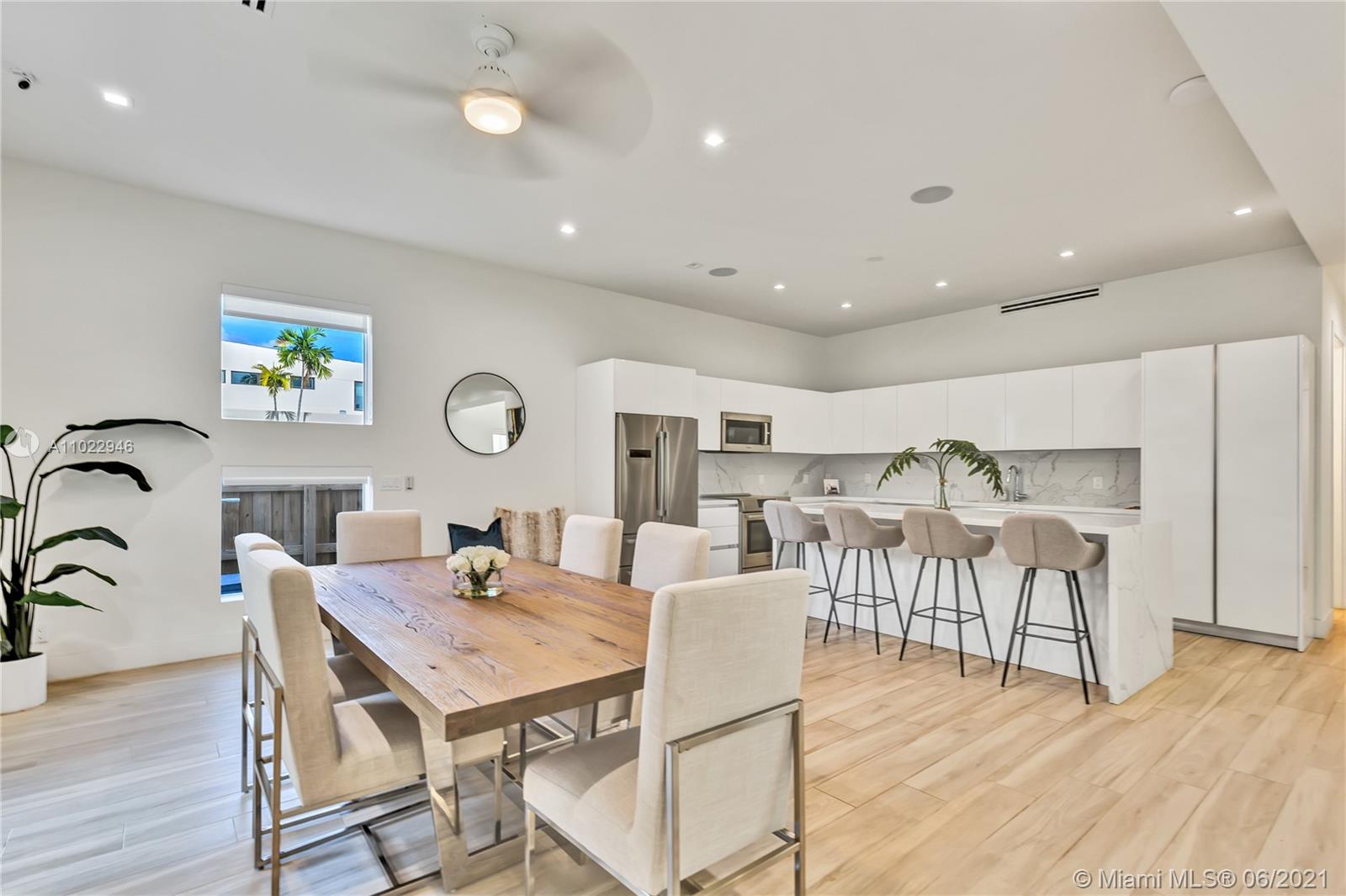 3375 Oak Ave Miami, FL 33133