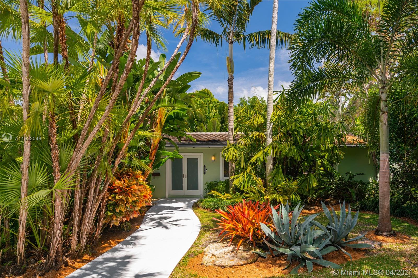 178 S Shore Dr S Coconut Grove, FL 33133