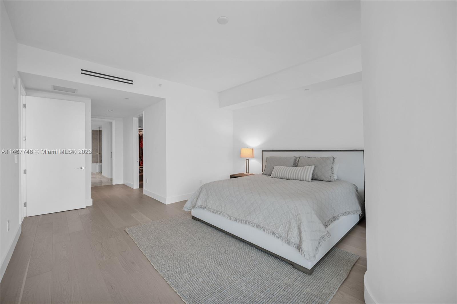 10201 Collins Ave #305,Bal Harbour, FL 33154