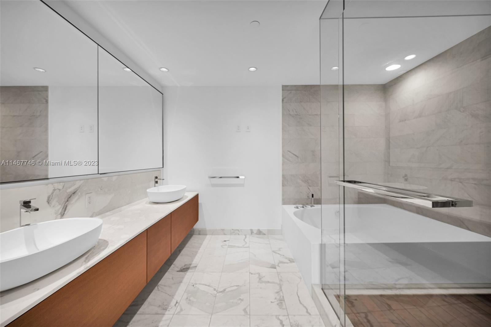 10201 Collins Ave #305,Bal Harbour, FL 33154