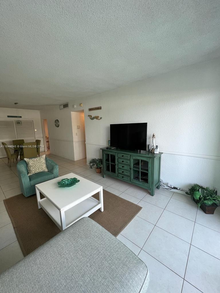 3901 S Ocean Dr #3A Hollywood, FL 33019