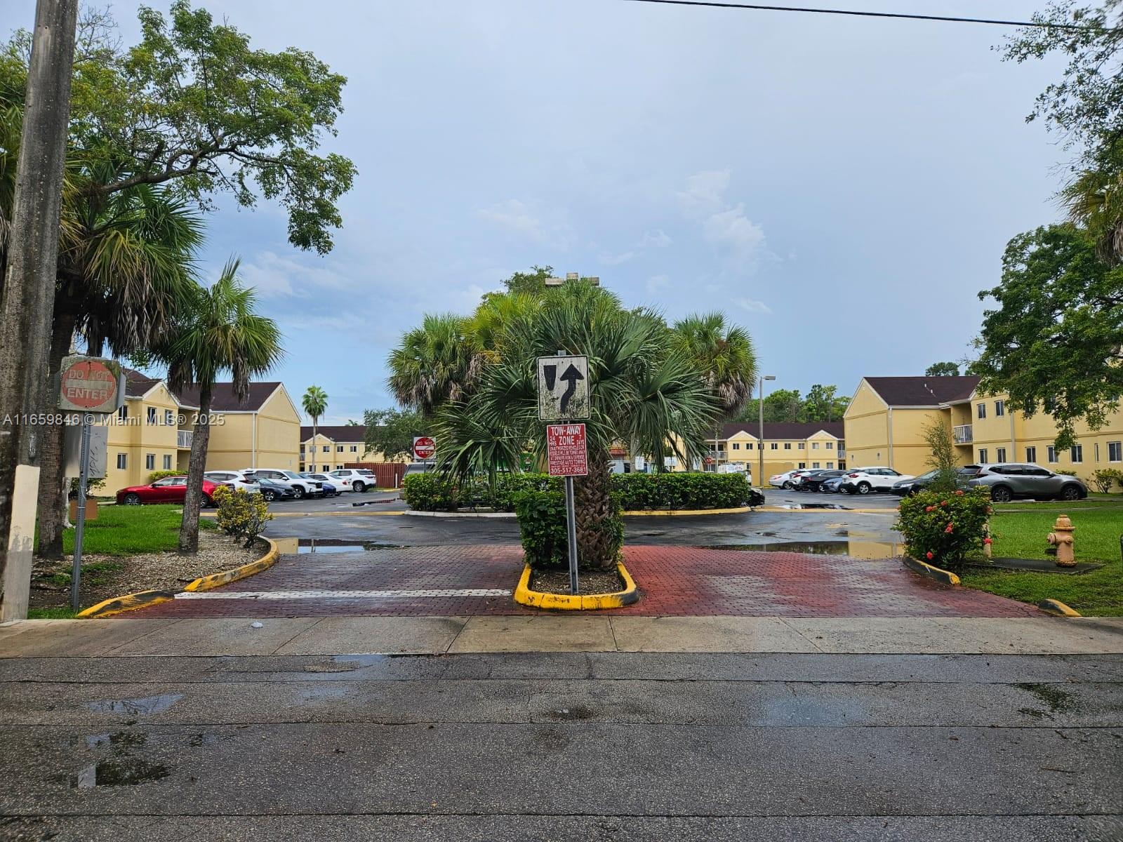 13820 SW 112th St #203
