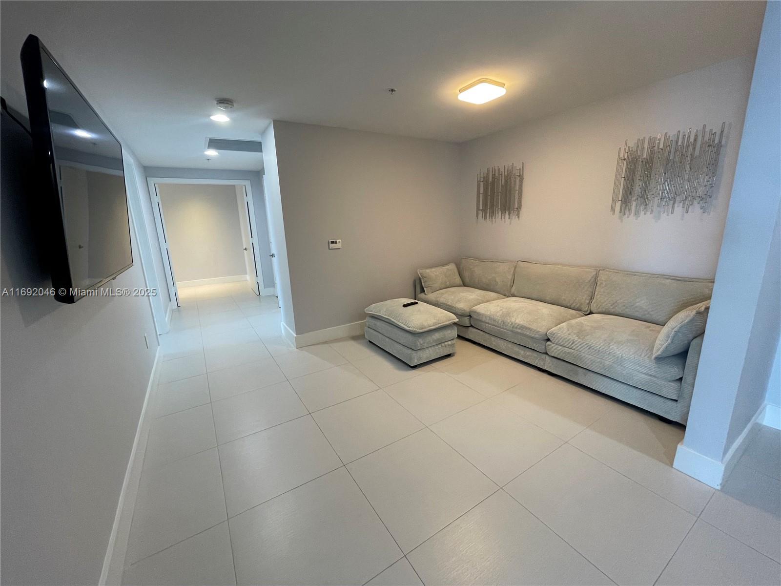 17301 Biscayne Blvd #1506 North Miami Beach, FL 33160