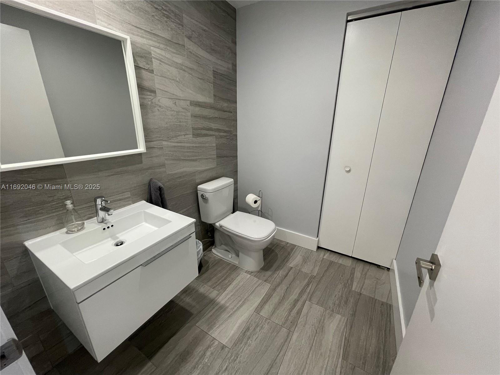 17301 Biscayne Blvd #1506 North Miami Beach, FL 33160