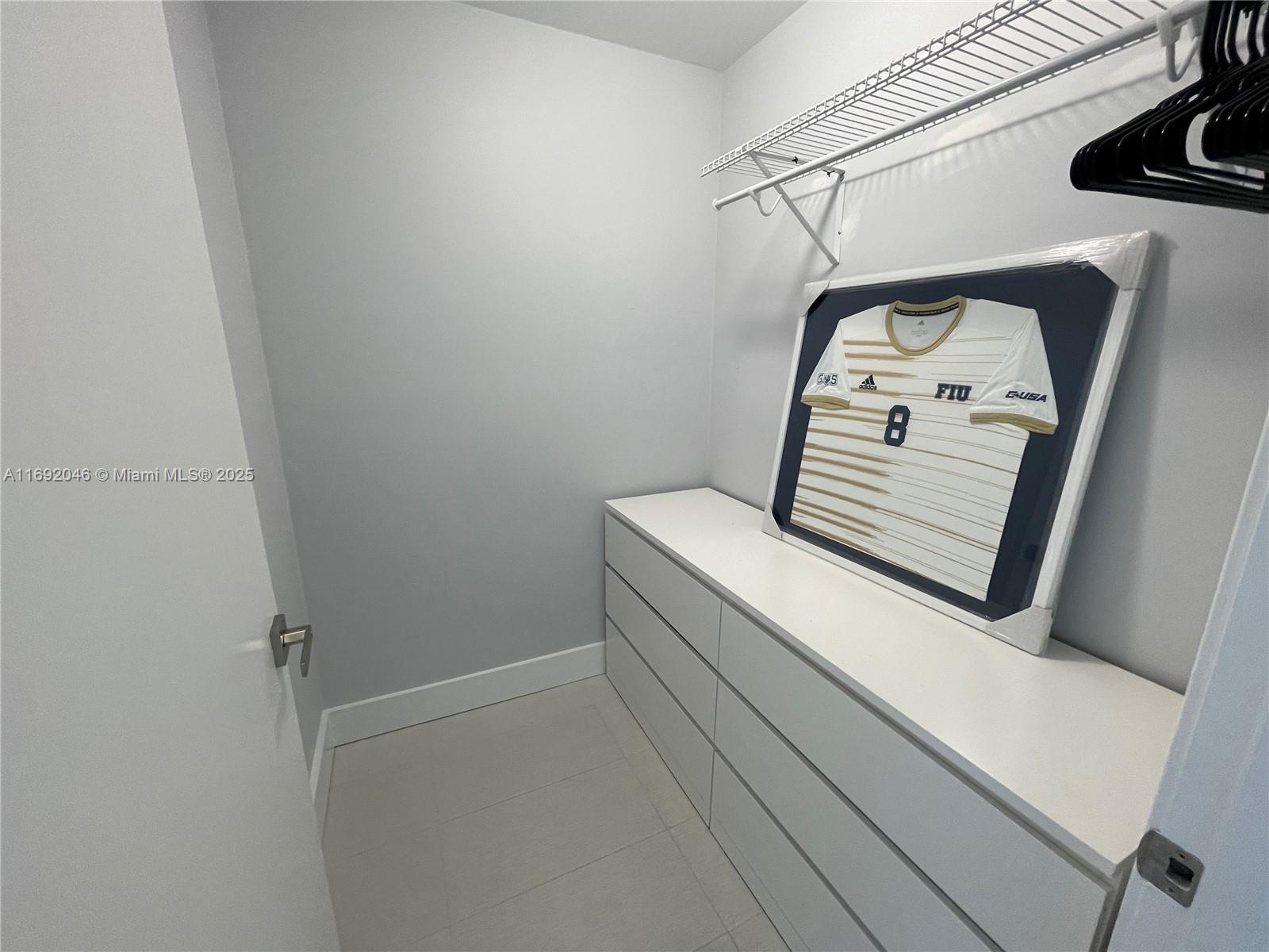 17301 Biscayne Blvd #1506 North Miami Beach, FL 33160