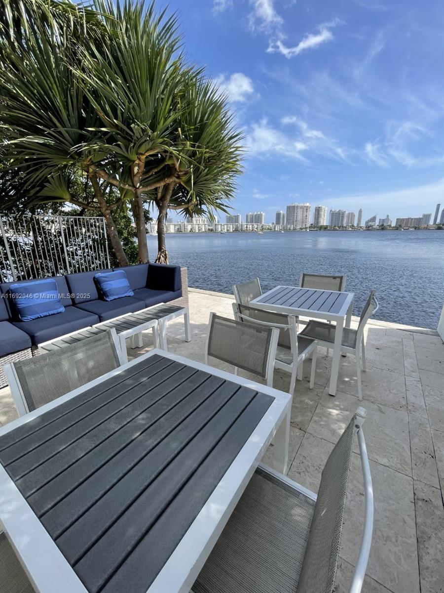 17301 Biscayne Blvd #1506 North Miami Beach, FL 33160