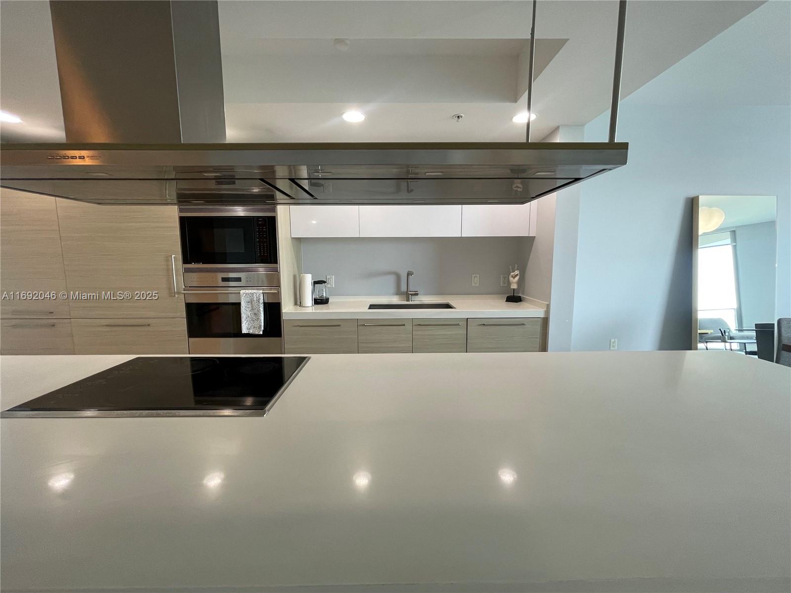 17301 Biscayne Blvd #1506 North Miami Beach, FL 33160