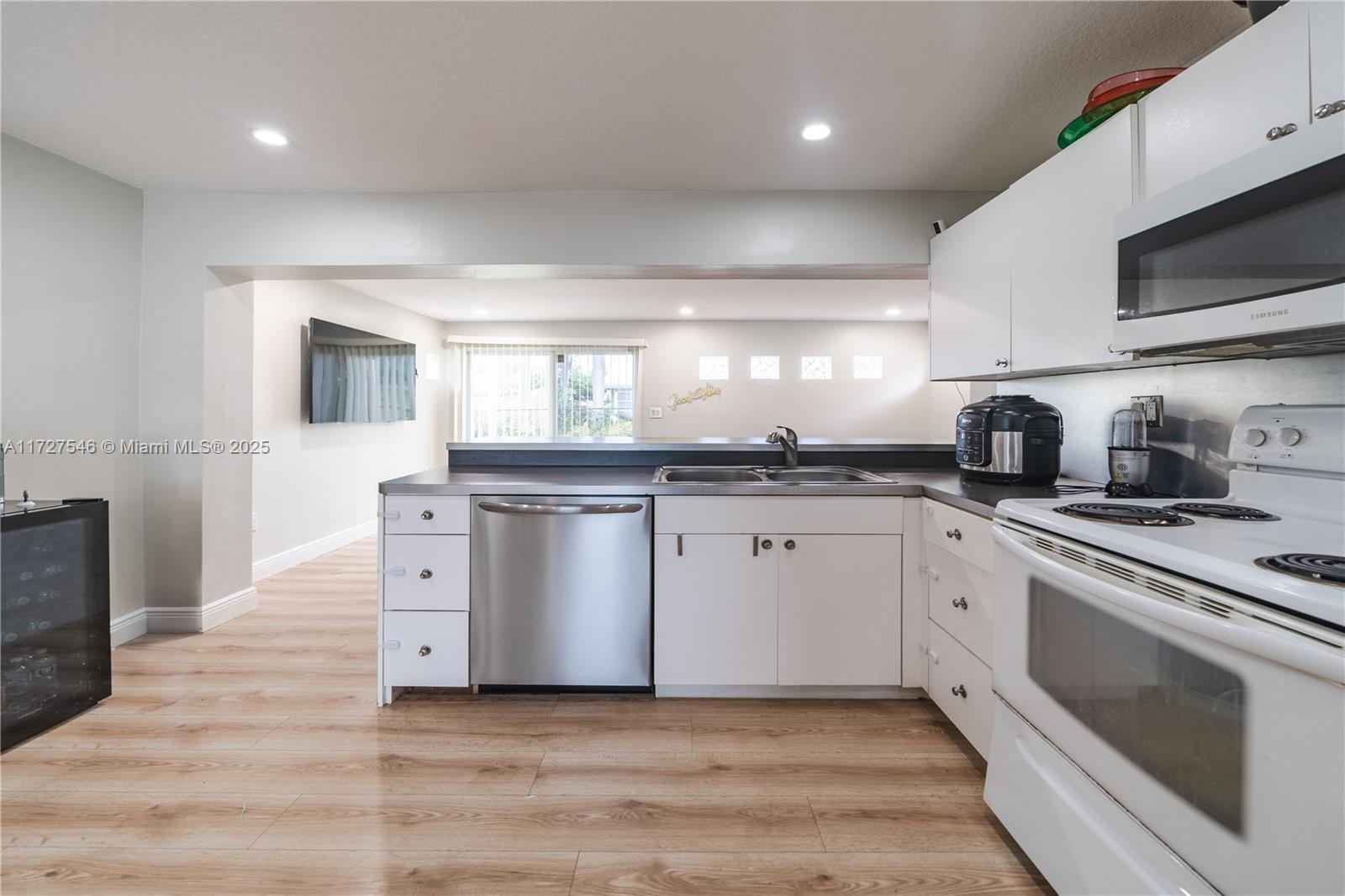 5402 NW 25th Ter,Tamarac, FL 33309