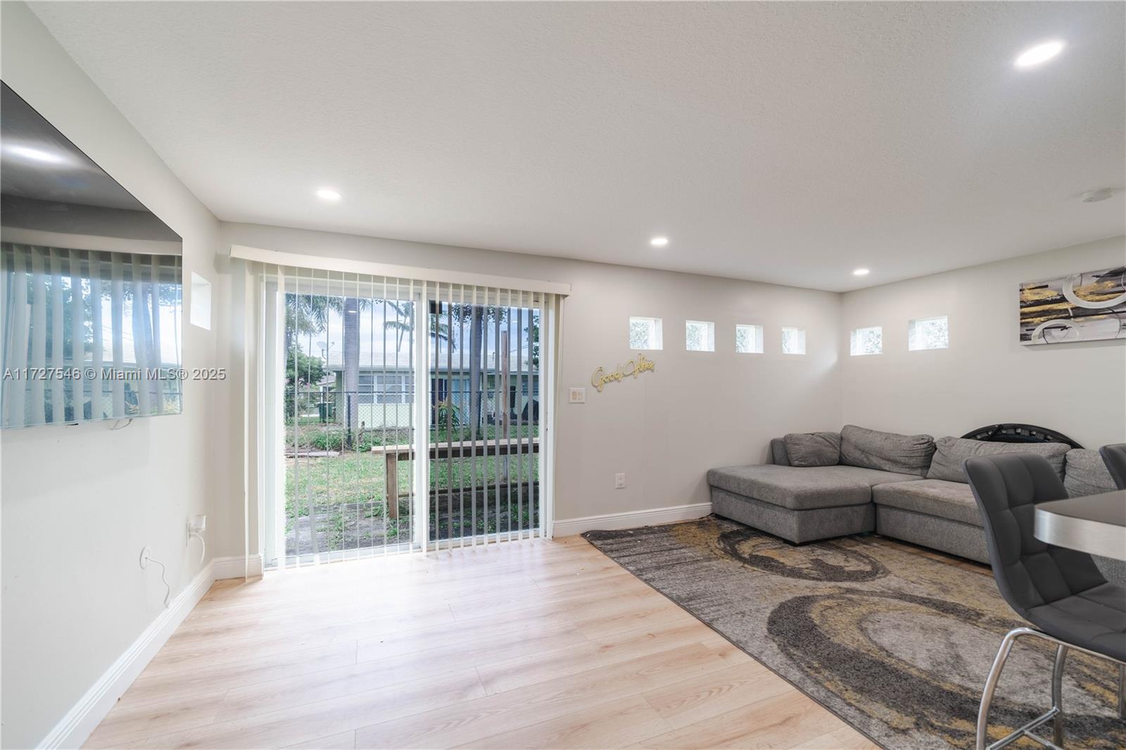 5402 NW 25th Ter,Tamarac, FL 33309