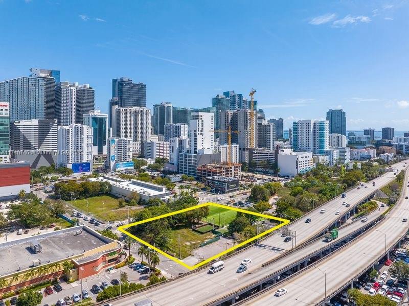 301 SW 8th St Miami, FL 33130 301 SW 8th St Miami, FL 33130