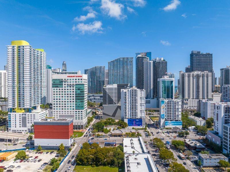 301 SW 8th St Miami, FL 33130 301 SW 8th St Miami, FL 33130