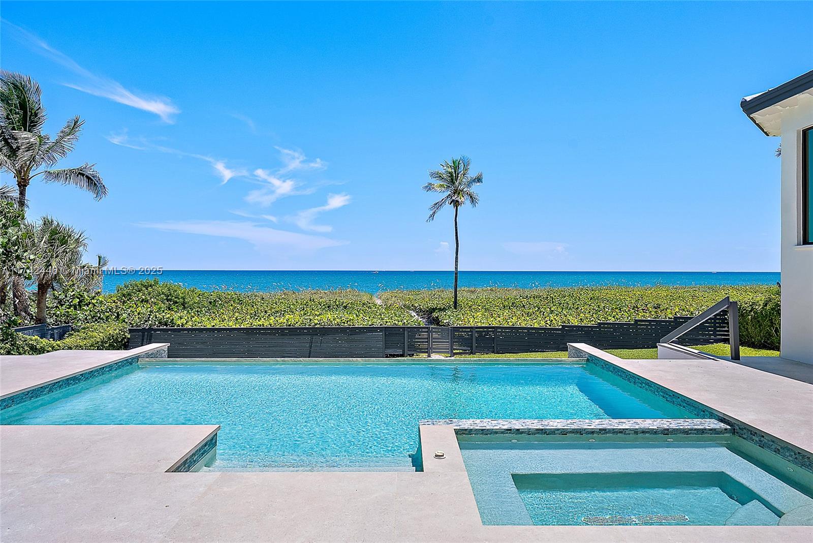 22 Ocean Dr Jupiter Inlet Colony, FL 33469