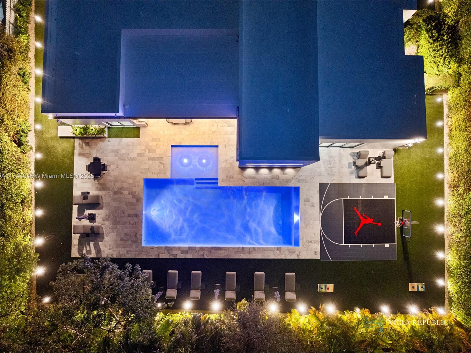 1941 NE 196th Ter Miami, FL 33179