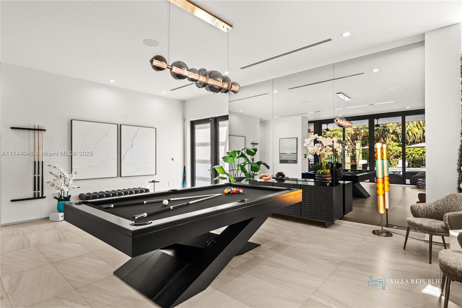 1941 NE 196th Ter Miami, FL 33179