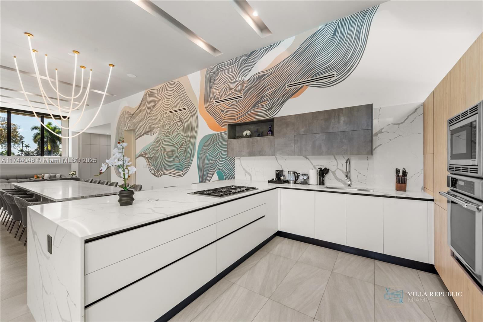 1941 NE 196th Ter Miami, FL 33179