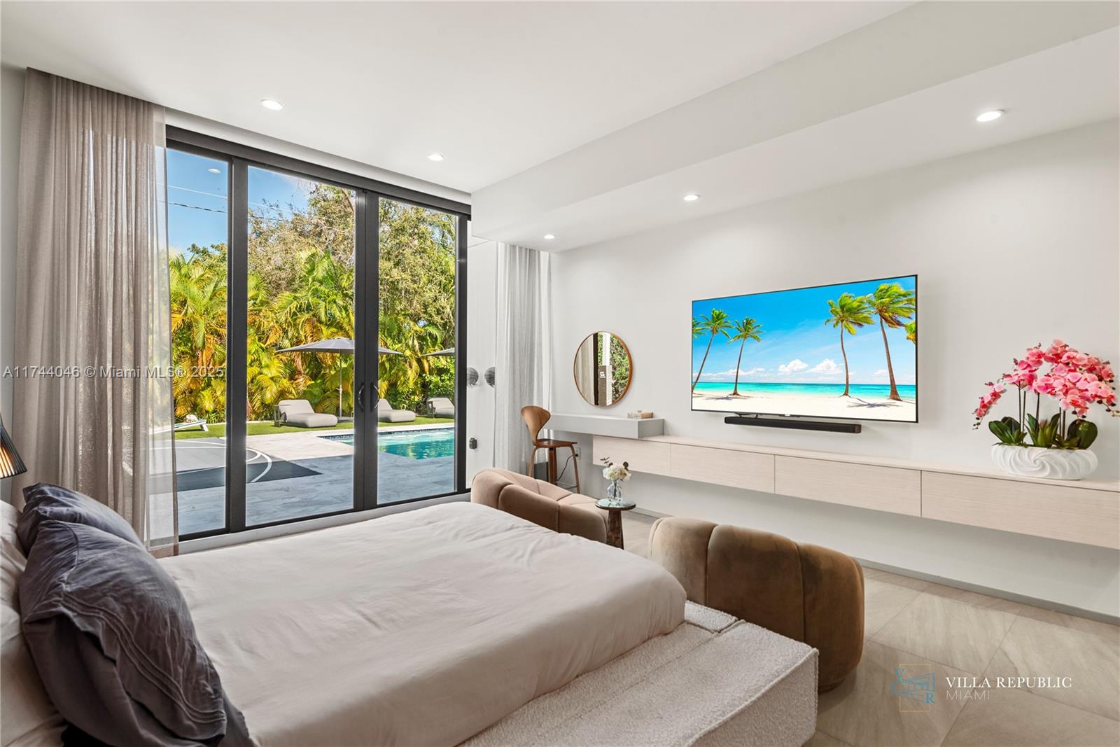 1941 NE 196th Ter Miami, FL 33179