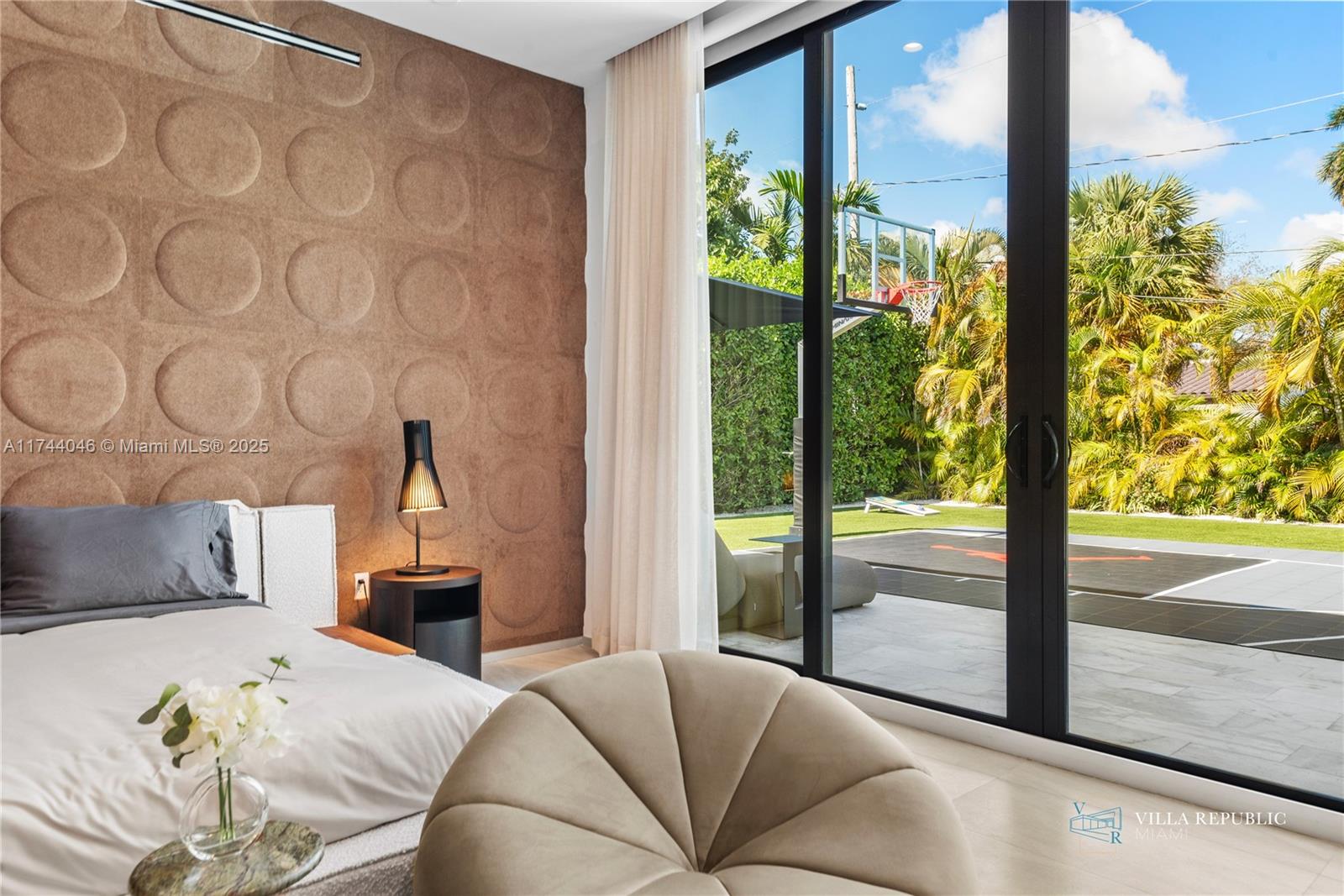 1941 NE 196th Ter Miami, FL 33179