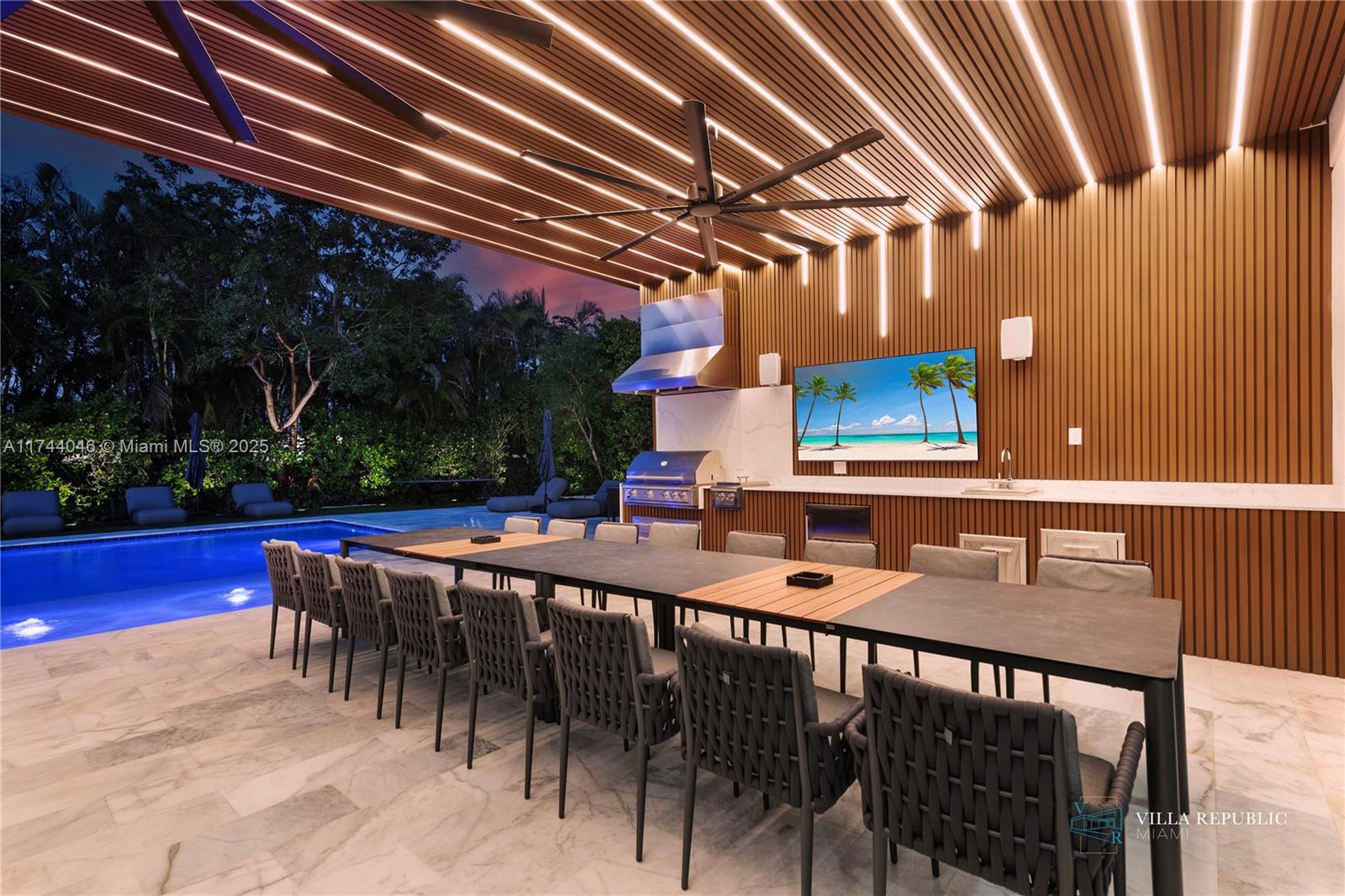 1941 NE 196th Ter Miami, FL 33179