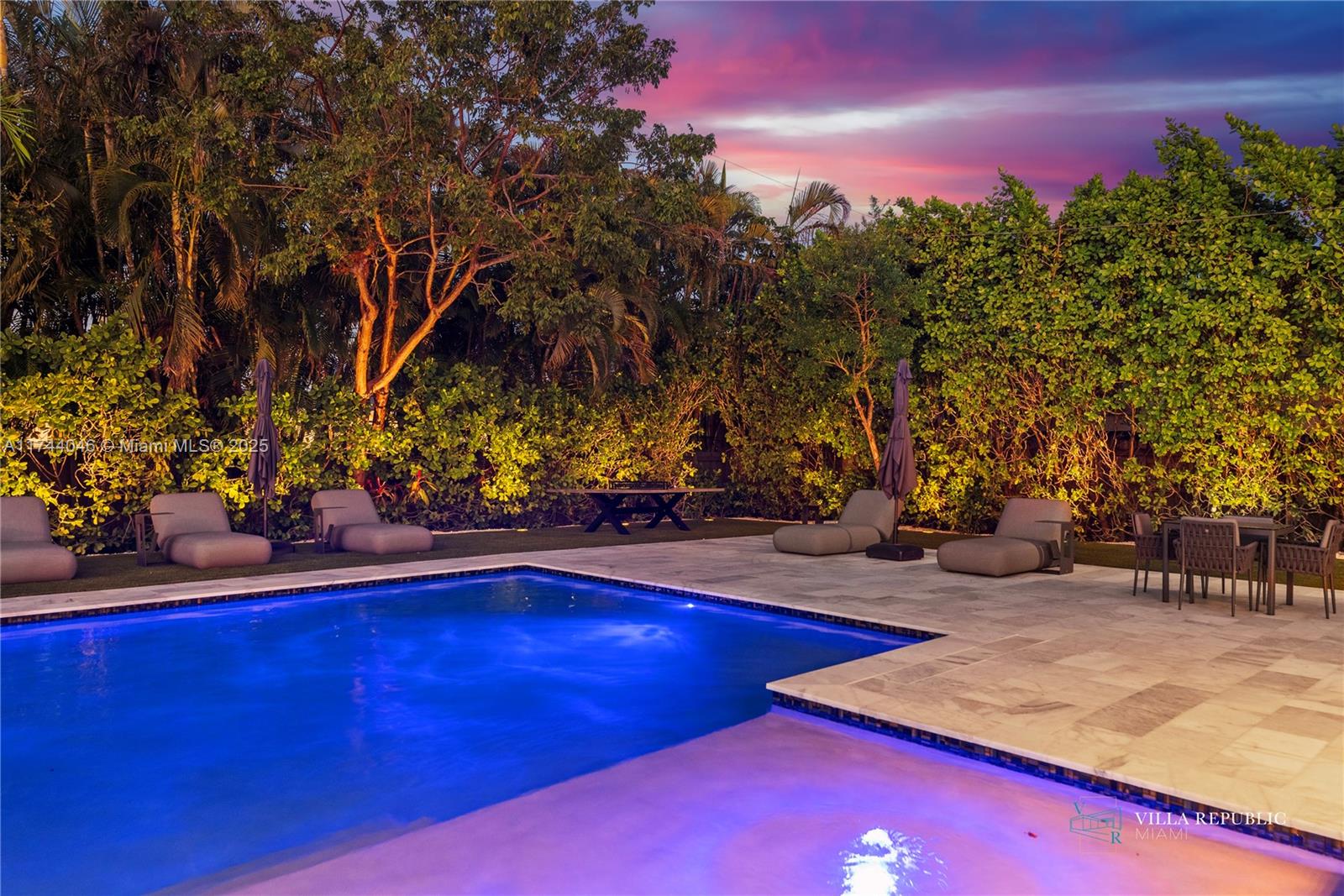 1941 NE 196th Ter Miami, FL 33179