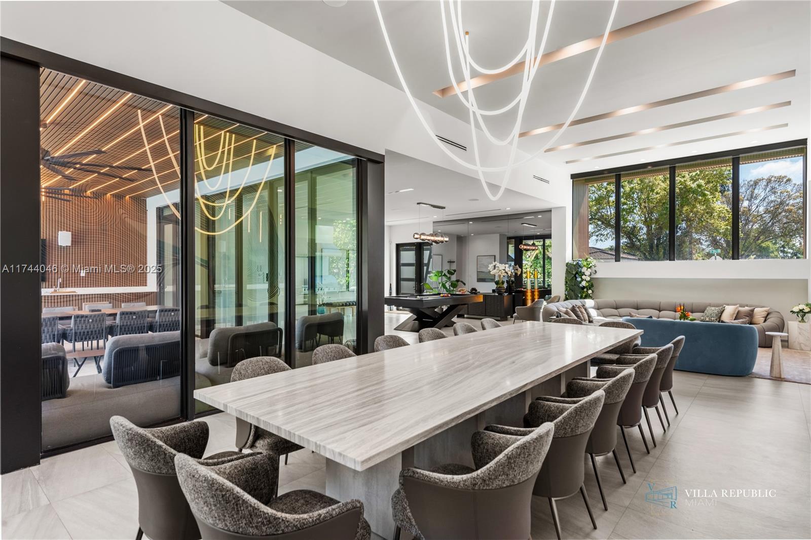 1941 NE 196th Ter Miami, FL 33179