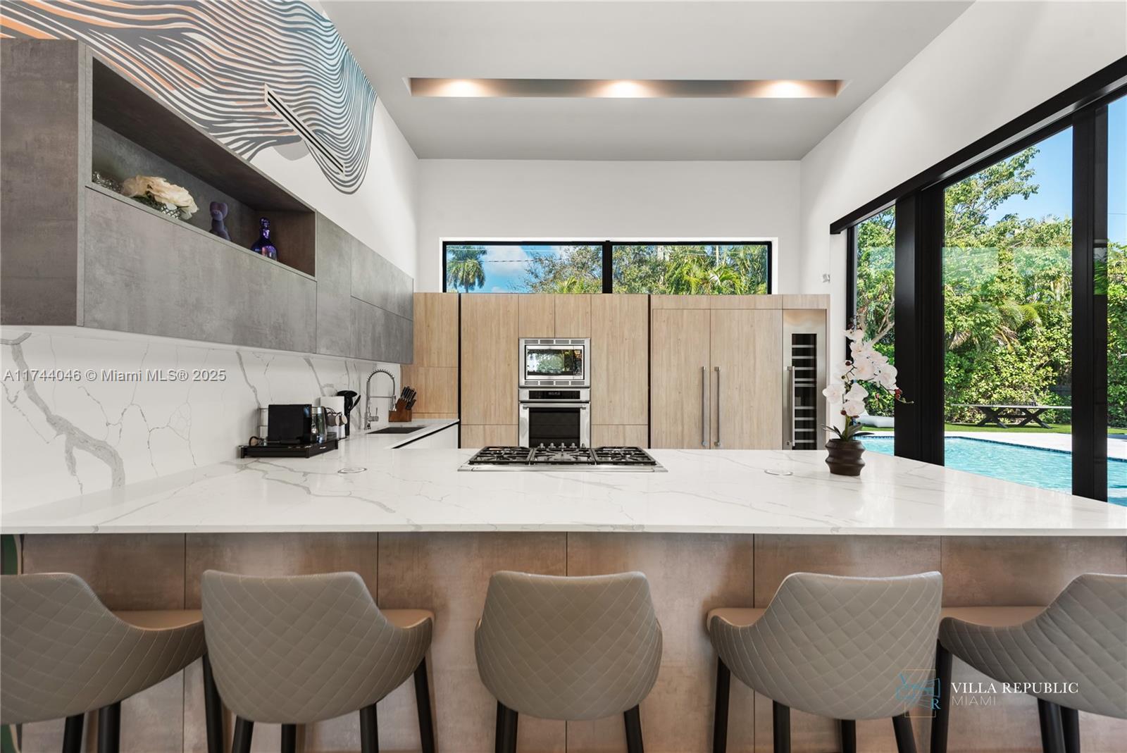 1941 NE 196th Ter Miami, FL 33179