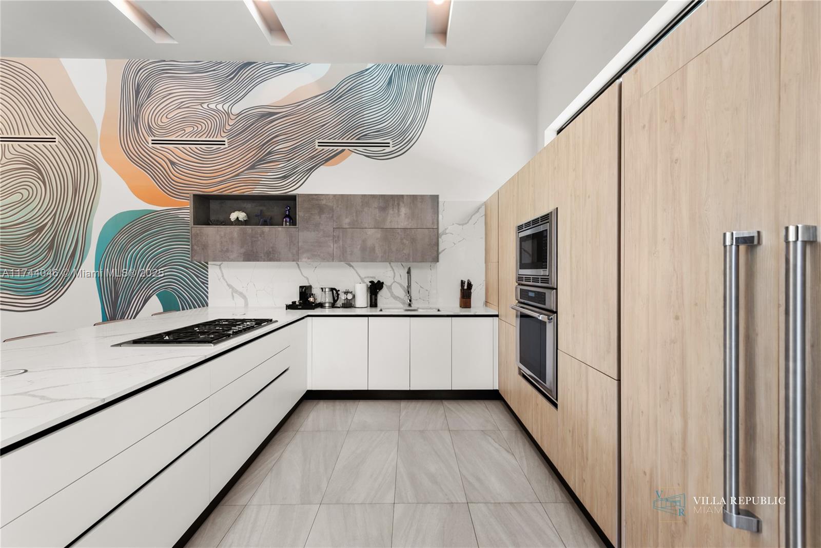 1941 NE 196th Ter Miami, FL 33179