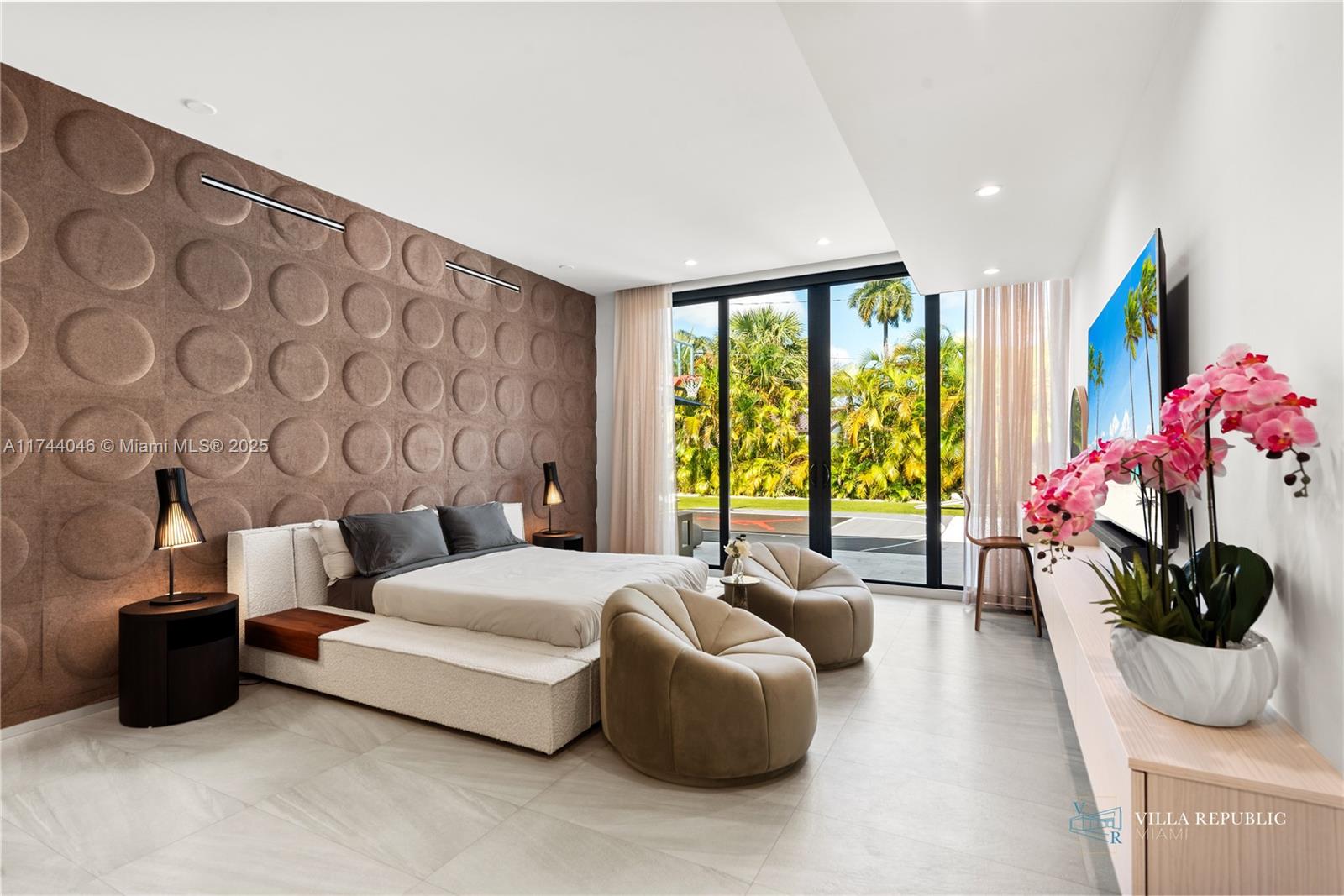 1941 NE 196th Ter Miami, FL 33179