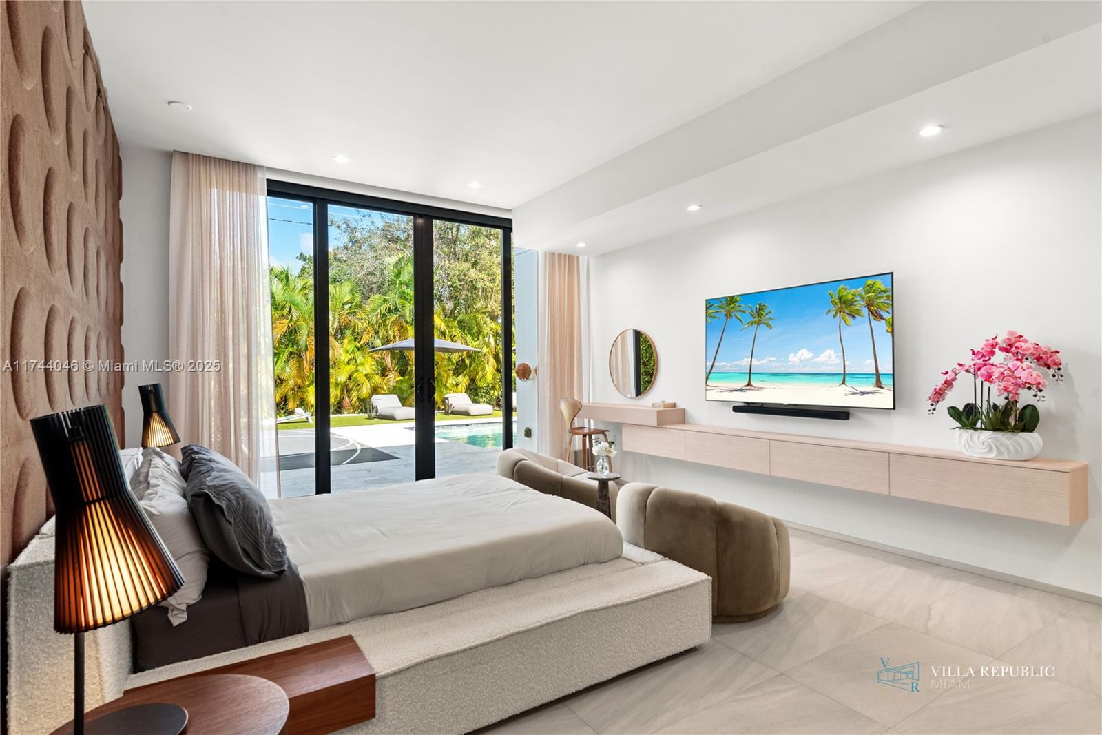 1941 NE 196th Ter Miami, FL 33179