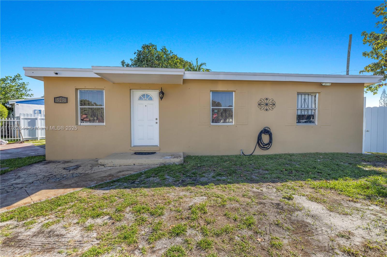 15231 NW 28th Pl,Miami Gardens, FL 33054