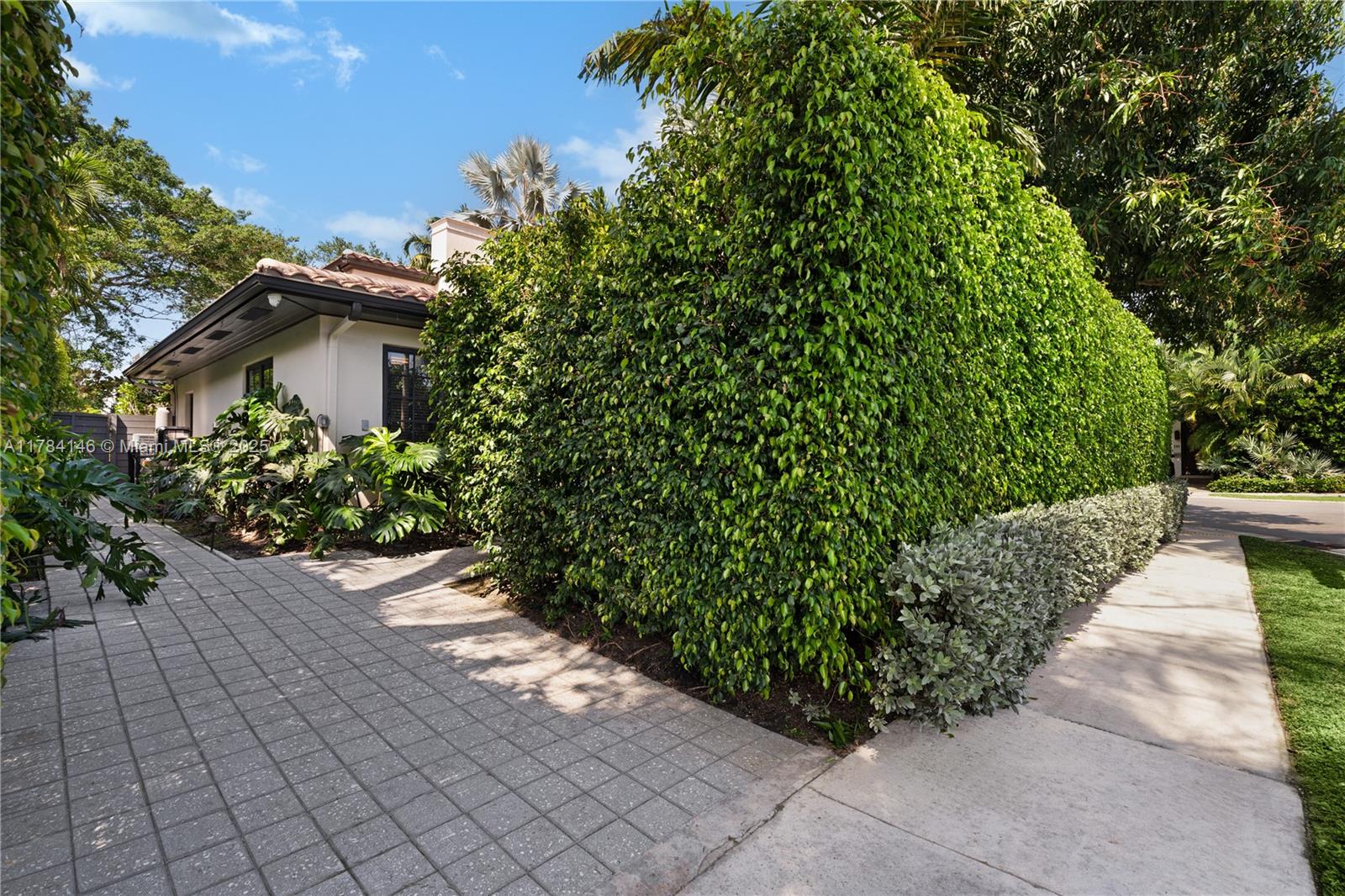 100 E Dilido Dr Miami Beach, FL 33139