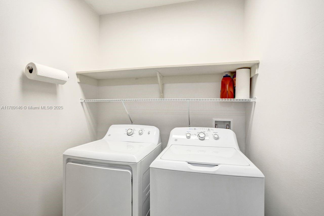 16101 Emerald Estates Dr #342 Weston, FL 33331